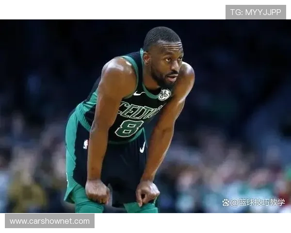 沃克边后卫风格