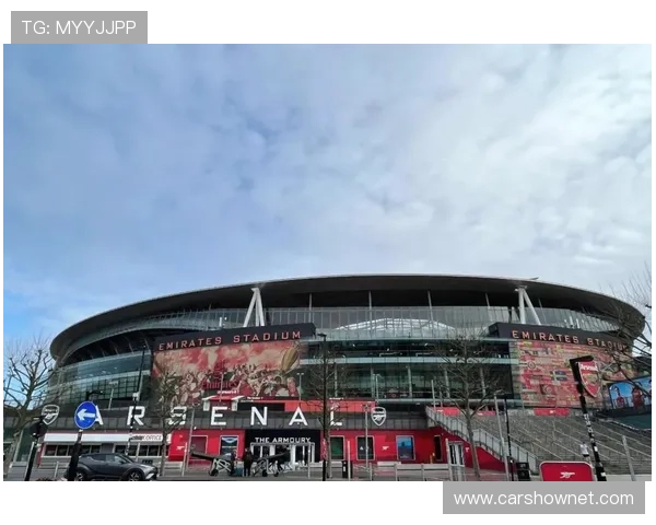 阿森纳多线作战压力增加,对赛季持续竞争力带来考验,走势变化逐步显现。 阿森纳多线作战压力增加,对赛季持续竞争力带来考验,走势变化逐步显现。