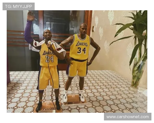 奥尼尔与贾巴尔对比篮下统治力 拉开内线优势差距